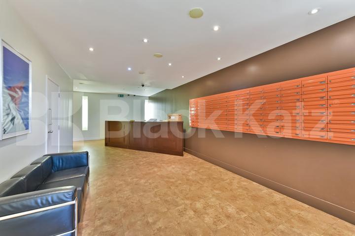 Offering 60 Sq.Mts of living & entraining space, concierge service & inclusive   South Central East, Steedman Street, Elephant and Castle